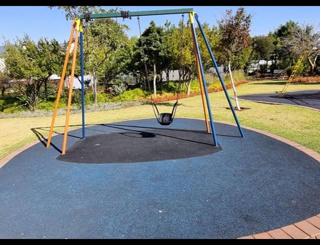 5 BEDROOM HOUSE FOR SALE IN MIDSTREAM HEIGHTS